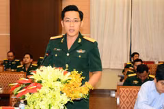 Echange entre les jeunes officiers vietnamiens et cambodgiens