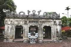 Tourisme spirituel au temple de Duc Thánh Nguyên