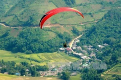 Ouverture du Festival de parapente au col Khau Pha à Yen Bai 