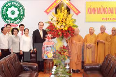 Célébrations du 2561e anniversaire du Bouddha