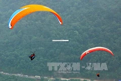 Ouverture du festival de parapente au col Khau Pha à Yen Bai