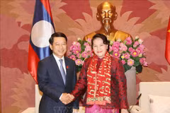 La présidente de l’AN reçoit le ministre laotien des AE