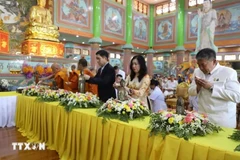 Lors de la célébration du 190e anniversaire de la création de la pagode Khanh Tho. Photo : VNA