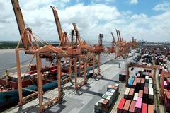 Selon un rapport de la Banque mondiale, l'indice d'efficacité logistique du Vietnam se classe actuellement au 43e rang sur 154 pays et territoires. Le Vietnam se classe dans le top 5 de l'ASEAN, après Singapour, la Malaisie, la Thaïlande et à la même position que les Philippines. (Photo : VietnamPlus)