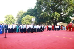 Le Premier ministre Pham Minh Chinh et des délégués au "Festival culturel pour la paix". Photo: VietnamPlus