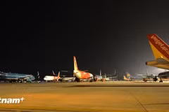 Les compagnies aériennes augmenteront leurs vols de nuit dans certains aéroports. Photo: VietnamPlus