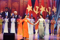 Une représentation au programme artistique célébrant l'amitié Hanoï-Pékin. Photo: VNA