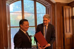 Vietnam et Royaume-Uni partagent des expériences dans la finance