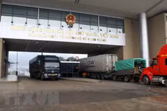 Coronavirus : reprise du dédouanement au poste frontière de Lao Cai