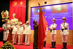 Distinctions honorifiques du Laos pour le ministère de la Sécurité publique 