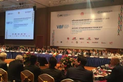Forum d’affaires du Vietnam de mi-mandat 2017
