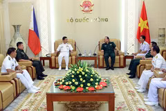 Renforcement des relations Vietnam-Philippines dans la défense