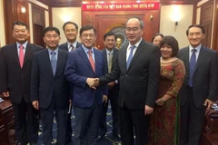 Ho Chi Minh-Ville est prête à coopérer avec Samsung