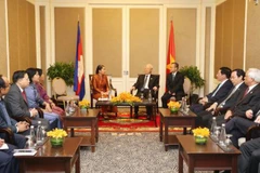 Le secrétaire général du PCV rencontre des amis cambodgiens