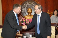 Ho Chi Minh-Ville discute du PPP avec Dornier Consulting