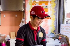 À Tokyo, le « bánh mì » vietnamien se vend comme des petits pains