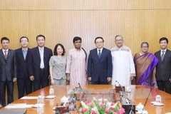 Promotion de la coopération entre les partis communistes vietnamien et bangladais
