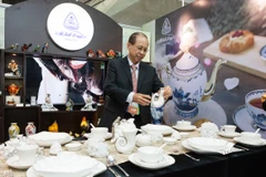Des céramiques de Minh Long exposées à la Semaine des dirigeants économiques de l’APEC