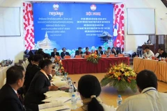 Kon Tum et les localités laotiennes coopèrent pour construire une frontière commune