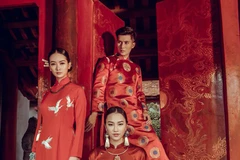 L'"ao dai" du Vietnam est présenté au Petit Palais à Paris