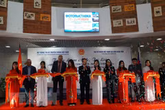 Exposition de photos sur la mer et les îles du Vietnam à Moscou