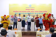 Ouverture de la foire de produits agricoles et de spécialités de la région 2024 et de la Semaine de promotion des produits agricoles et des fruits de haute qualité. Photo: vietnam.vnanet.vn