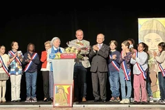 La ville de Villejuif (France) nomme Trân Tô Nga citoyenne d’honneur