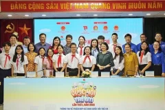 Les enfants à la première session simulée de "l'Assemblée nationale des enfants". Photo: sggp.org.vn