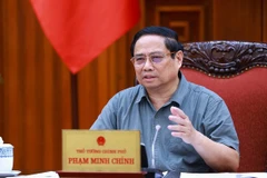 Le Premier ministre Pham Minh Chinh a présidé lundi matin 9 septembre à Hanoi une réunion entre la Permanence du gouvernement et celle du sous-comité socio-économique. Photo : VNA