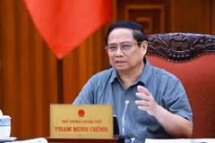 Le Premier ministre Pham Minh Chinh a présidé lundi matin 9 septembre à Hanoi une réunion entre la Permanence du gouvernement et celle du sous-comité socio-économique. Photo : VNA