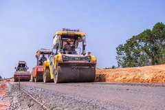 Travaux sur un projet d’autoroute Nord-Sud au cours de la période 2021-2025. Photo : VietnamPlus