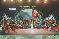 Le programme “Le Vietnam est résilient” organisé le 17 septembre pour collecter des fonds en faveur des habitants sinistrés. Photos : CTV/CVN