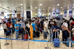 Le trafic de passagers des aéroports du pays a dépassé 54 millions au premier semestre 2024. Photo : VietnamPlus