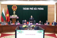 Le président bulgare Rumen Radev s’exprime lors de sa rencontre avec les responsables de la ville de Hai Phong, le 26 novembre. Photo: VNA