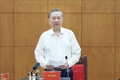 Le secrétaire général Tô Lâm s’exprimant lors de la réunion de la permanence du Comité de pilotage central pour la prévention et la lutte contre la corruption et la négativité, à Hanoi, le 30 octobre. Photo : VNA