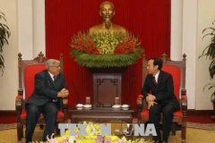 Visite d'une délégation du Parti communiste français au Vietnam