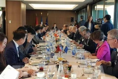 Le Vietnam et la France partagent leurs expériences sur l’édification de l’e-gouvernement