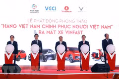 Le PM au lancement du mouvement “Les marchandises vietnamiennes conquièrent les Vietnamiens»