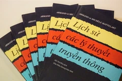Publication de l’édition en vietnamien de l’Histoire des théories de la communication