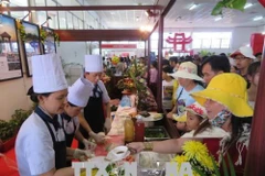 Clôture du Festival des gâteaux traditionnels du Nam Bô 