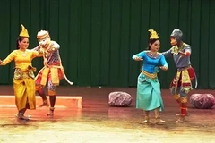 Le Robam, la magie de la danse classique khmère 