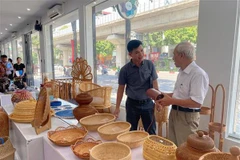 Le Concours de design artisanal de Hanoi attire 355 œuvres