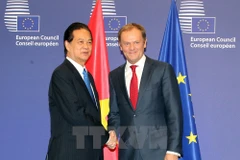 Rencontres entre Nguyen Tan Dung et des dirigeants de l'UE