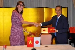 Aide japonaise pour le déminage au Vietnam