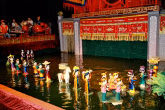 Présentation des marionnettes sur l’eau en Malaisie 