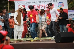 Le Vietnam au Festival Ariang 2015 en République de Corée 