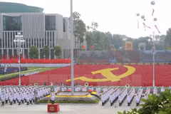La commémoration du 70e anniversaire de l'indépendance du Vietnam sur la place Ba Dinh à Hanoi.