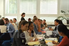 Textille-habillement : colloque sur le commerce Hanoi-République tchèque