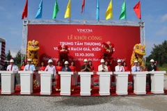 Mise en chantier d'un centre commercial Vincom à Kien Giang