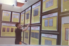 Exposition de cartes et d'archives sur Hoang Sa et Truong Sa à Binh Duong